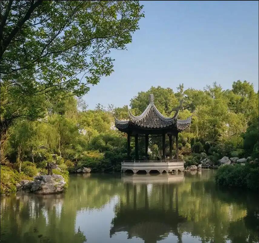 鹤峰县迷茫餐饮有限公司